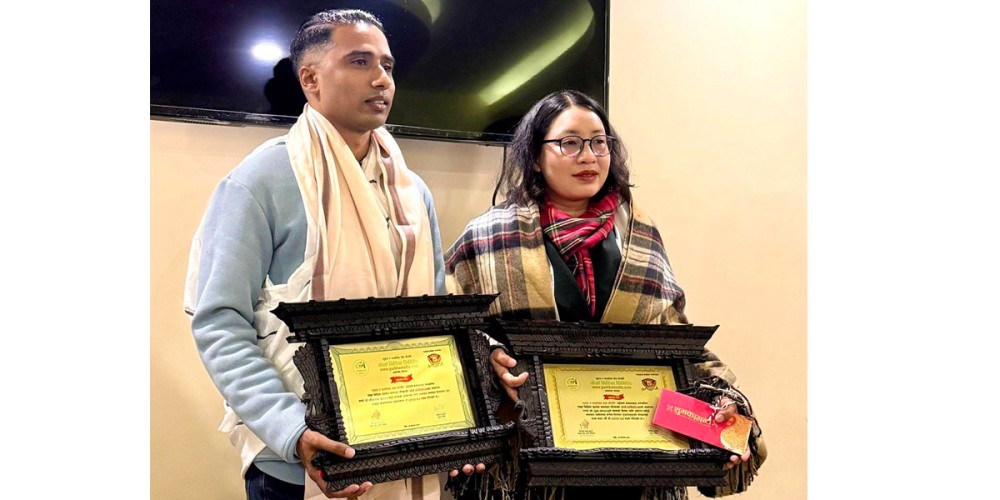 पत्रकार सिताराम र जुनालाई गोर्खा मिडिया यूकेको सम्मान