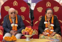 बेलायतवासी केशबहादुर र दिलशोभा दम्पतीबाट गुरुङ लामा बौद्ध धर्म समाजको भवन निर्माणका लागि १ लाख ४० हजार सहयोग