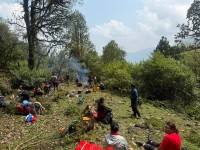 तमु प्ये ल्हु संघ युकेको टोली दोस्रो दिनमा ङ्हसिखोँ पुग्यो