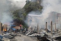 ताप्लेजुङको दोभान बजारमा आगलागी, १० घर जले