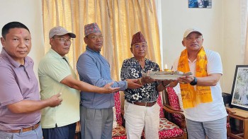 बेलायत निवासी भोज गुरुङले दिए करापु लमजुङ तमु समाज पोखरालाई ११ लाख सहयोग