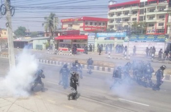 विराटनगरको आन्दोलनमा १७ राउण्ड हवाई फायर, प्रदर्शनकारी र प्रहरीबीच झडप हुँदा २० भन्दा बढी घाइते