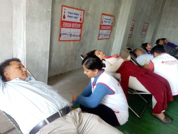 एभरेस्ट एफएमको रक्तदानमा १५१ युनिट रगत संकलन