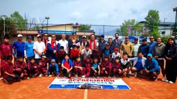 एनआरएनएका वरिष्ठ उपाध्यक्ष रोविन प्रसाद शेरचनलाई गण्डकी टेनिसको सम्मान