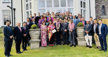 नेपाली राजदूत घिमिरेसहित दूतावासको टोलीको सम्मानमा वेल्समा रात्रिभोज