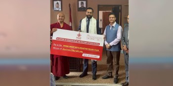 भोटेकोसी बाढीपीडितलाई गुरु रिम्पोछेको १ करोड ५० लाख सहयोग