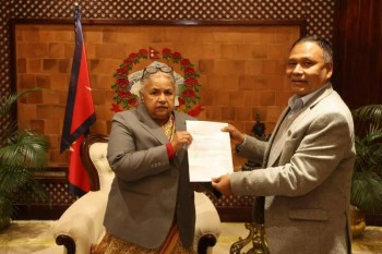 कुलमान घिसिङले दिए मन्त्री पदबाट राजीनामा