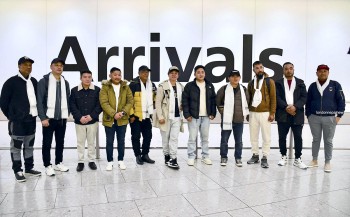 कन्सर्टका लागि बेलायत आइपुग्यो गायक राजु लामा नेतृत्वको मंगोलियन हर्टको टोली