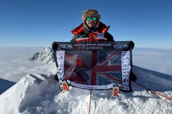 सातै प्रदेशका अग्ला हिमाल आरोहण गर्दै हरि बुढा मगरले बनाए कीर्तिमान