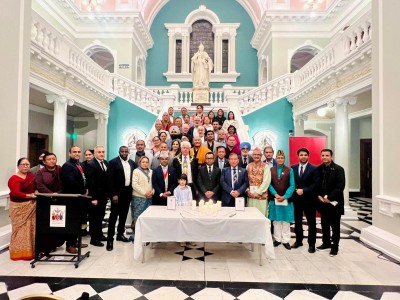 नेपालमा बाढिमा परी ज्यान गुमाएका मृतकको सम्झनामा रोयल ग्रीनविचमा श्रद्धाञ्जली कार्यक्रम