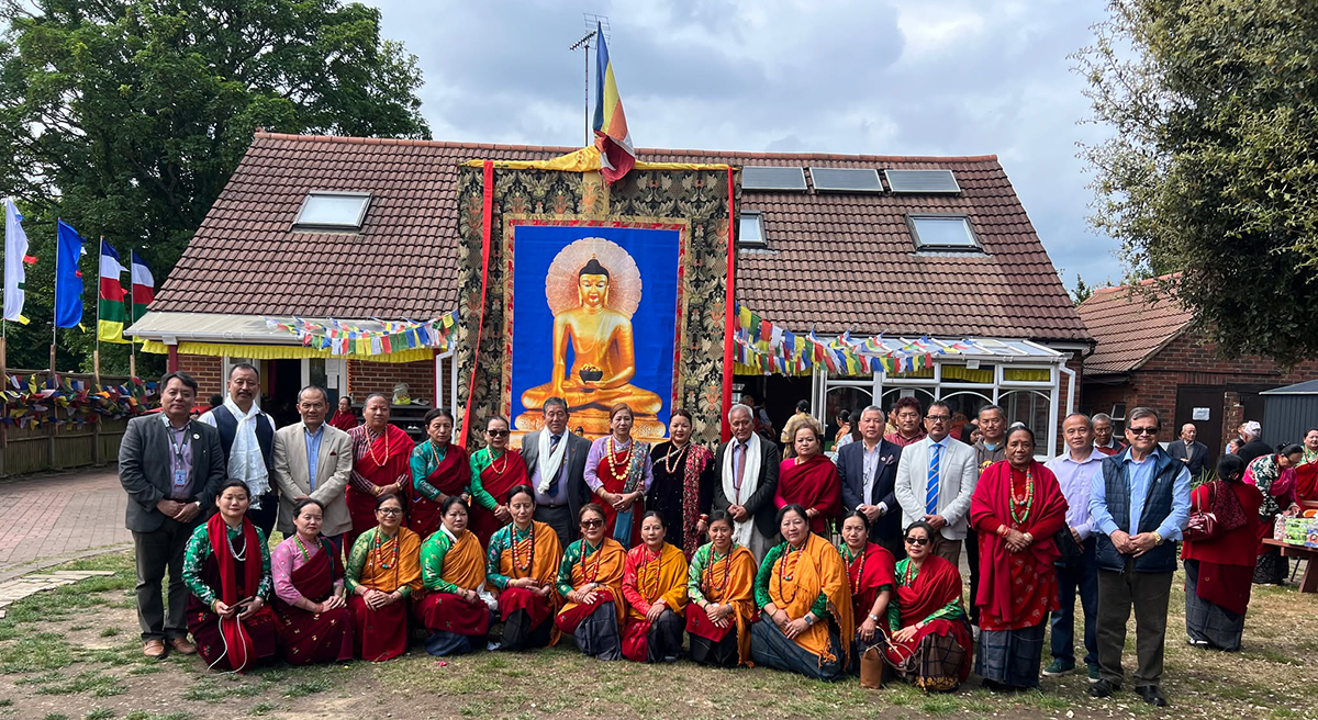 बेलायतमा बुद्धिस्ट गुम्बा रेडिङ यूकेले मनायो २५६९औँ बुद्ध जयन्ती [भिडियोसहित]