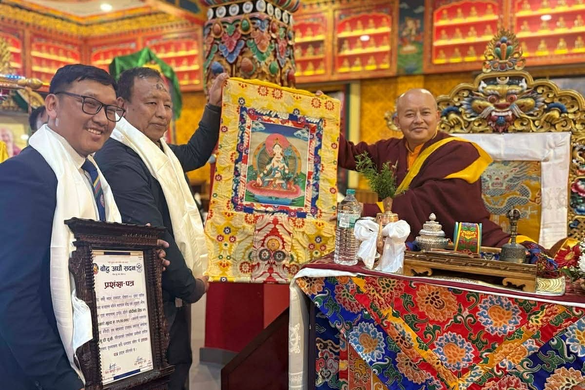 २१ लाख रुपैयाँको तिङ् खरिद गरिदिएबापत तमु धीं यूकेलाई बौद्ध अर्घौ सदनको सम्मान